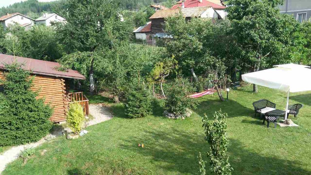 Guest House Raffe Dobrinishte Exterior photo